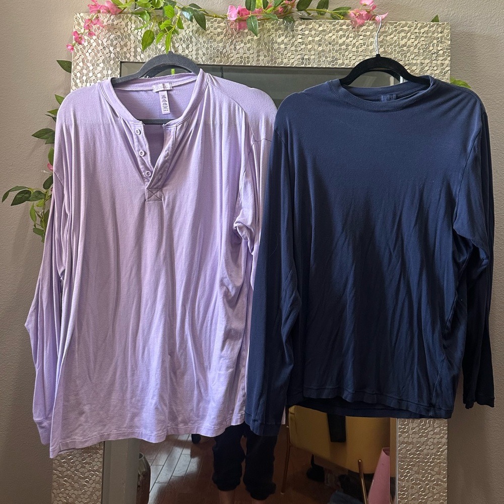 Bundle of 2 SKIMS BOYFRIEND LONG SLEEVE HENLEY & BOYFRIEND LONG SLEEVE T-SHIRT